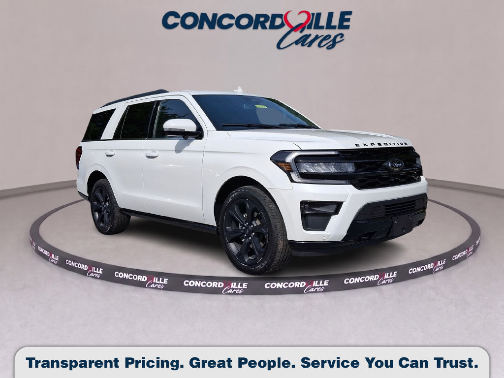 Used 2023 Ford Expedition Limited AWD/4WD image 1
