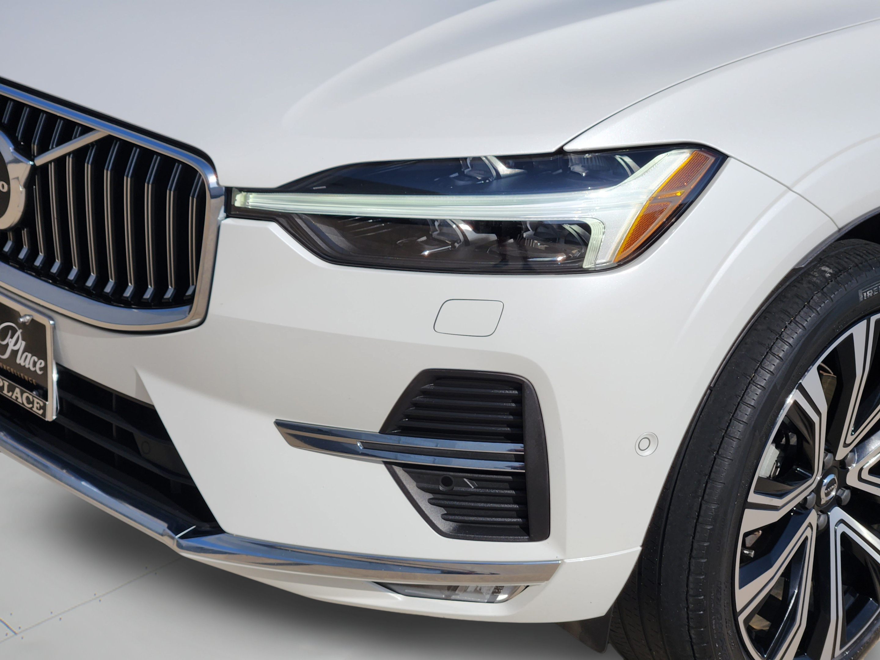 Used 2023 Volvo XC60 B5 Ultimate AWD/4WD image 8