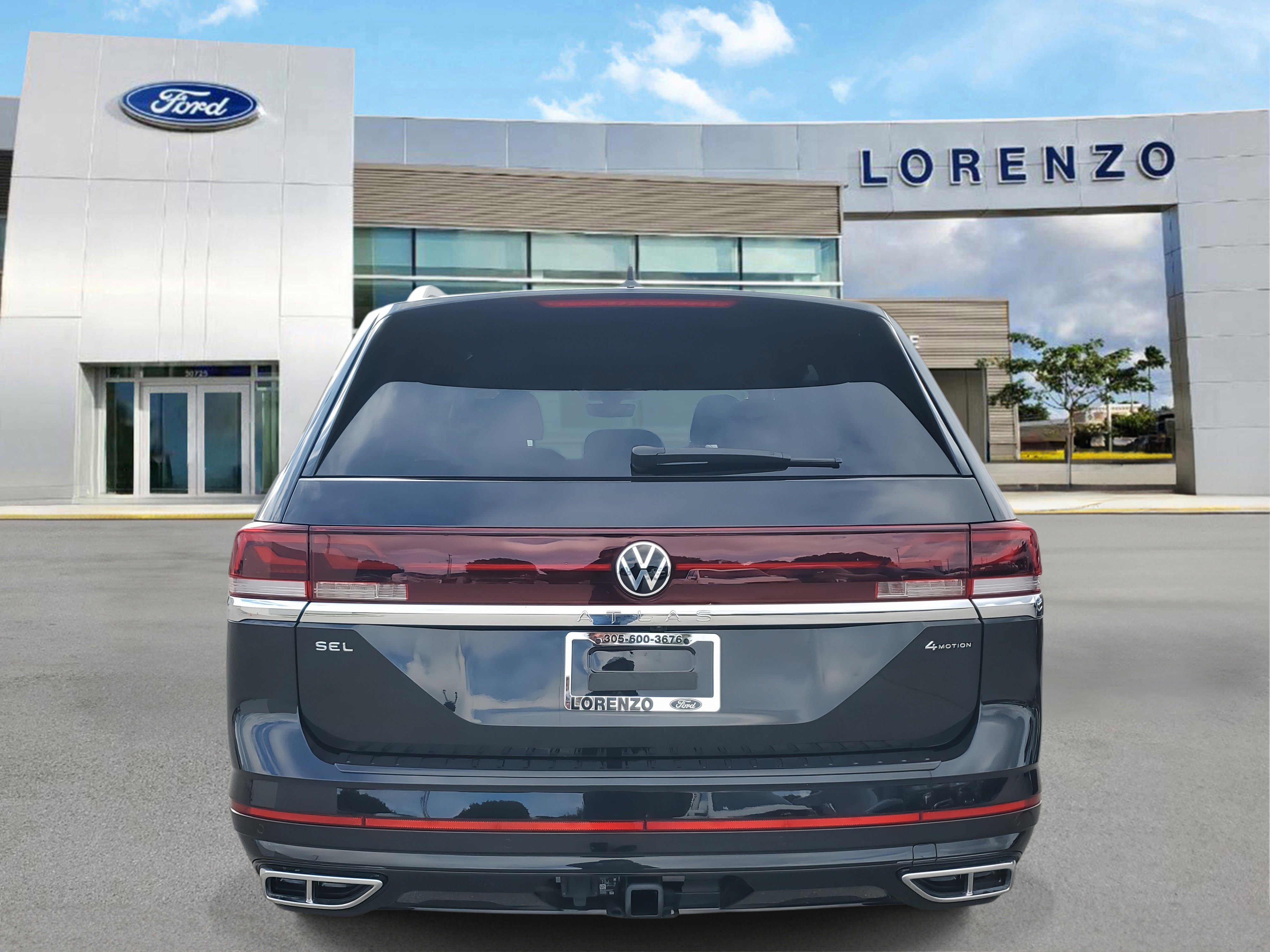 Used 2025 Volkswagen Atlas SEL Premium R-Line image 6