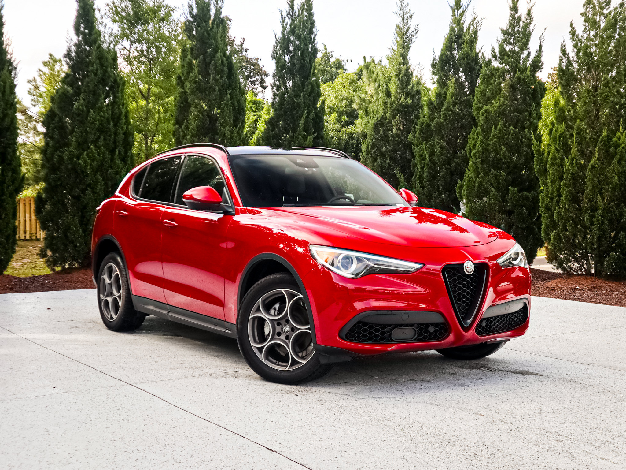 Used 2023 Alfa Romeo Stelvio Sprint RWD image 2