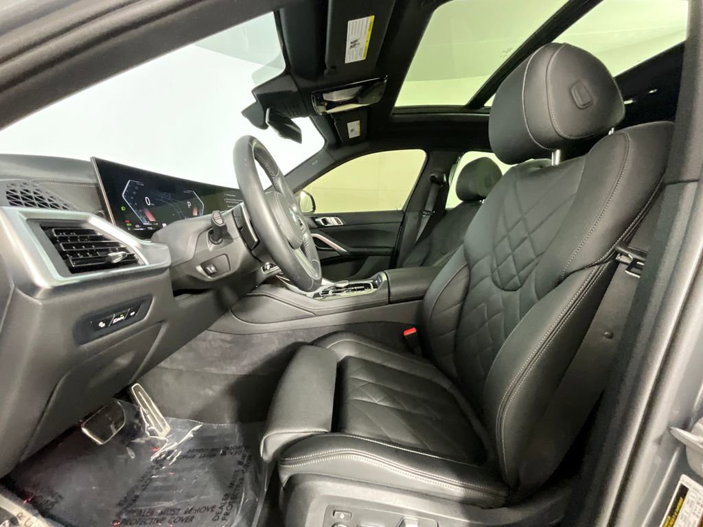 Used 2024 BMW X6 xDrive40i w/ M Sport Professional Package image 16