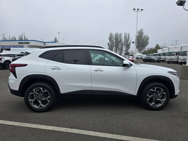 New 2026 Chevrolet Trax LT w/ Driver Confidence Package FWD image 6