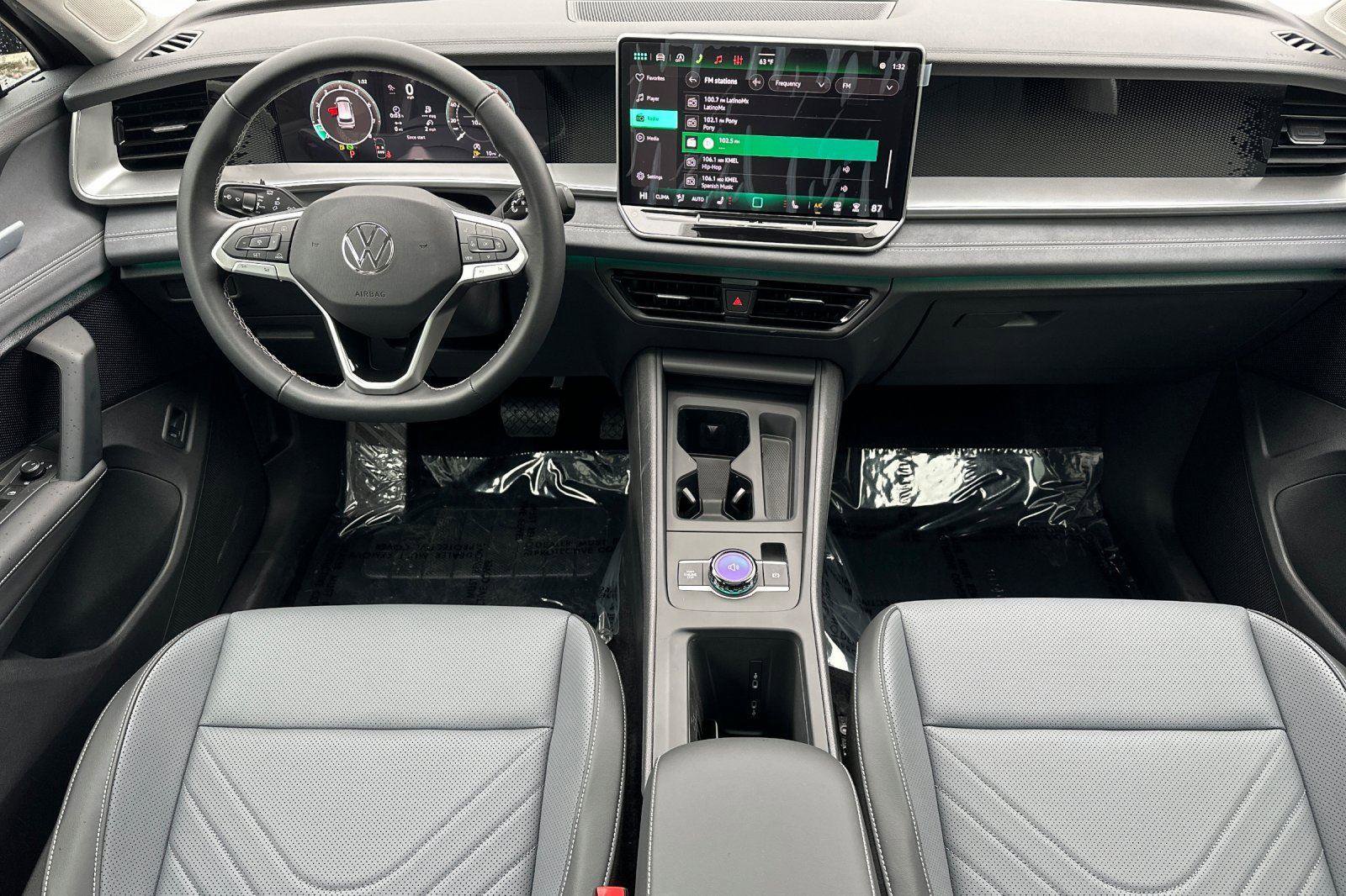New 2026 Volkswagen Tiguan SE AWD/4WD image 12