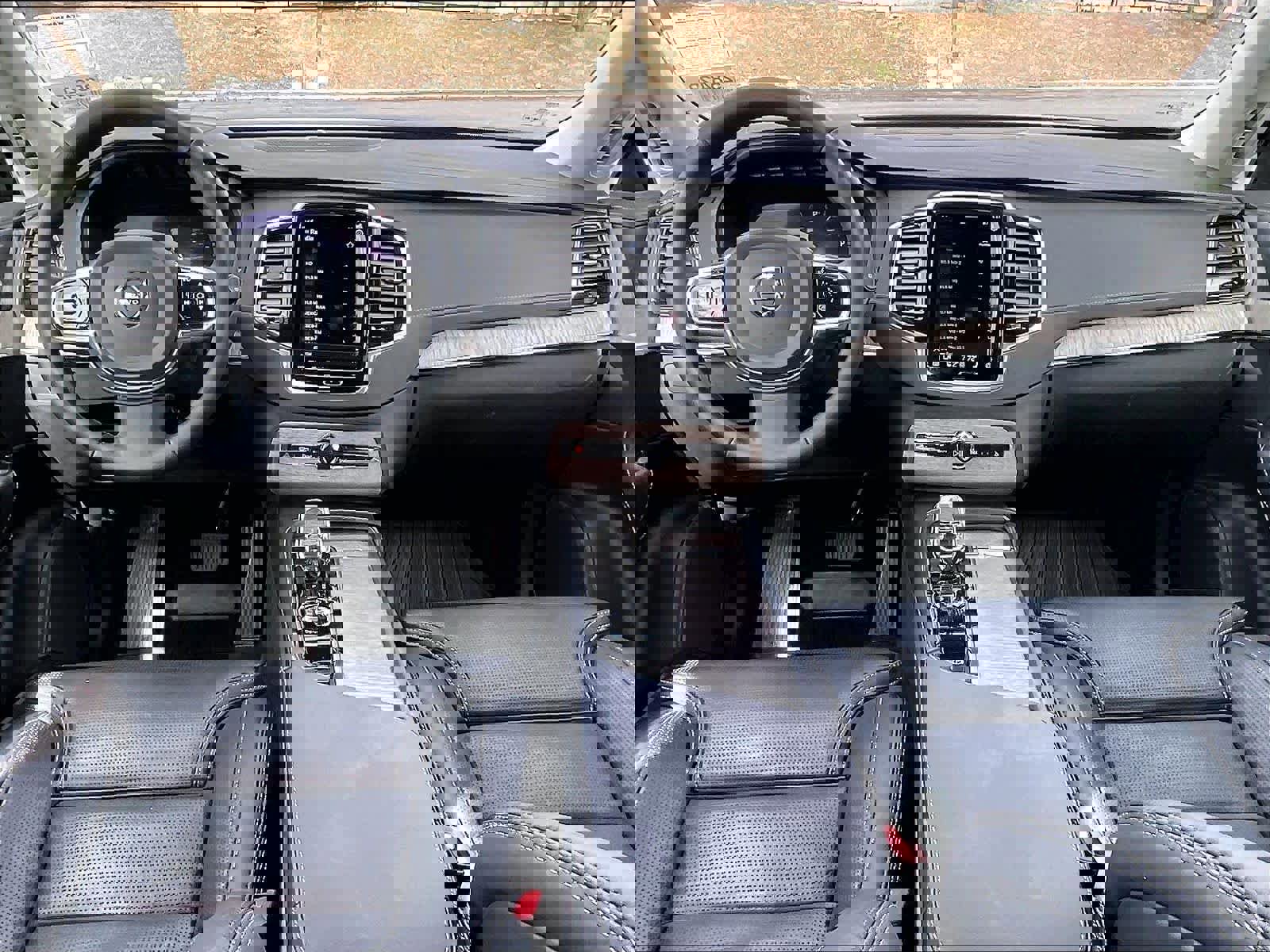 Used 2023 Volvo XC90 T8 Ultimate w/ Protection Package image 18