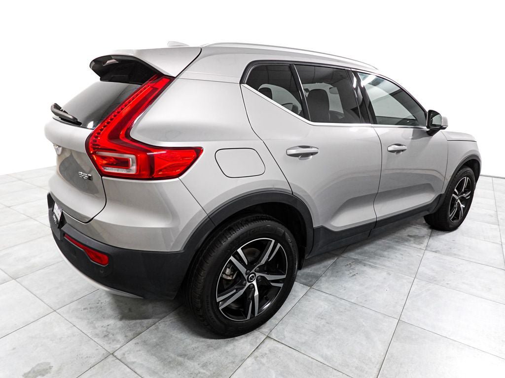 Used 2025 Volvo XC40 B5 Core AWD/4WD image 7