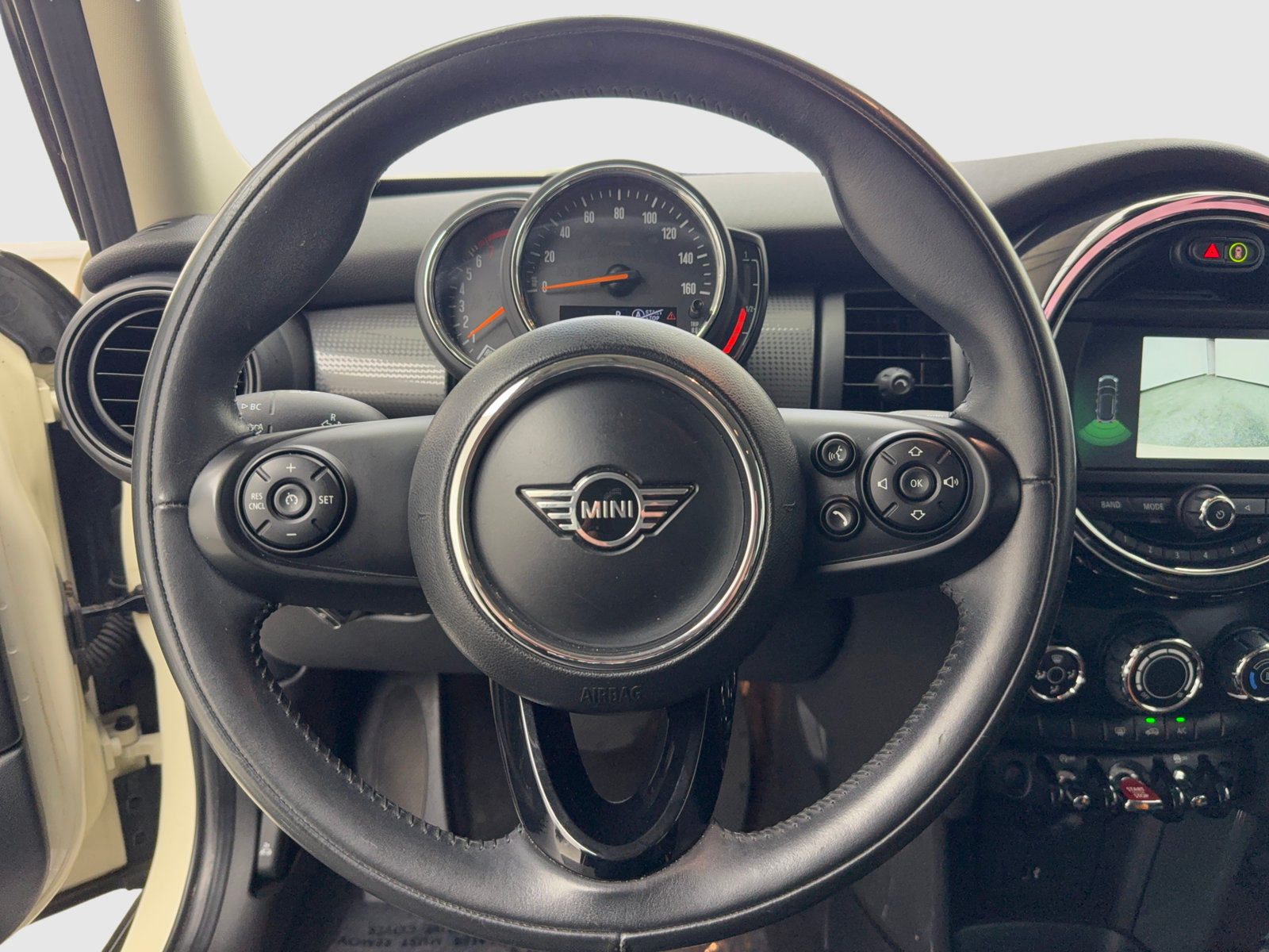 Used 2020 MINI Cooper 4-Door Hardtop FWD image 24