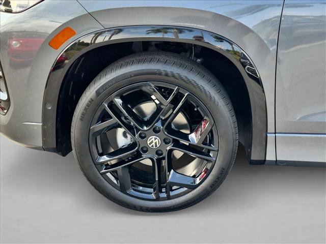 New 2026 Volkswagen Tiguan SE R-Line FWD image 10