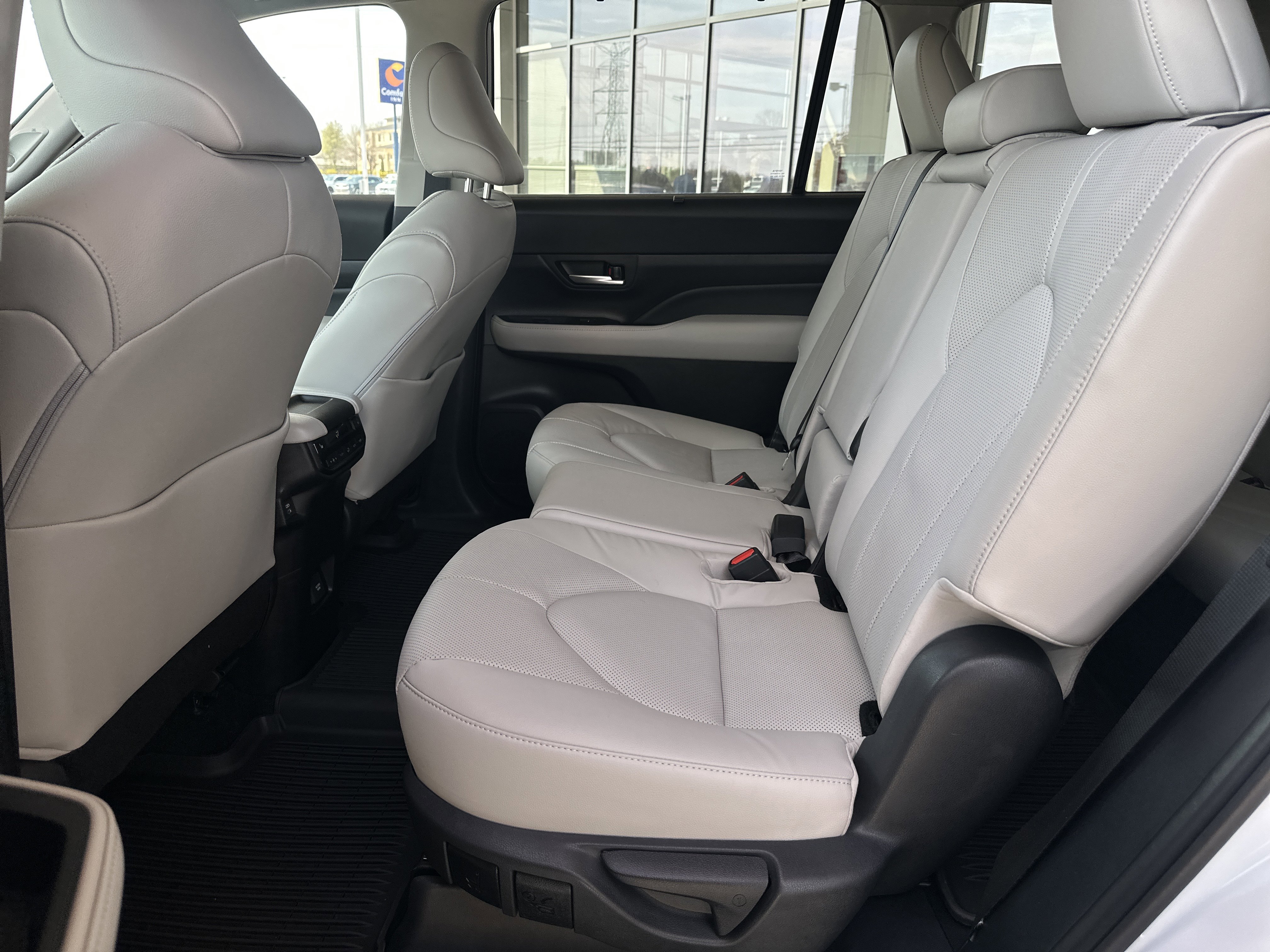 Certified 2024 Toyota Grand Highlander Limited image 21