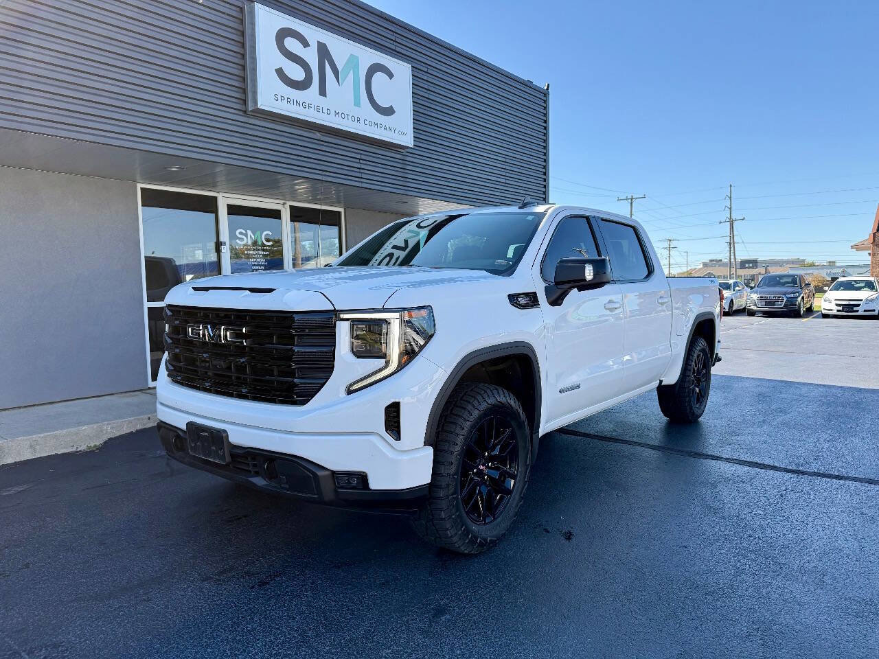Used 2022 GMC Sierra 1500 Elevation w/ Elevation Premium Package image 1