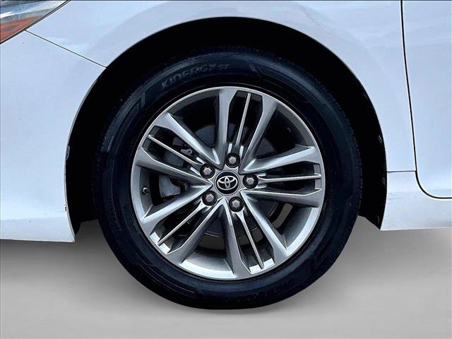 Used 2017 Toyota Camry SE FWD image 10