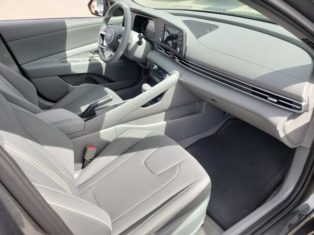 New 2026 Hyundai Elantra Sport FWD image 19