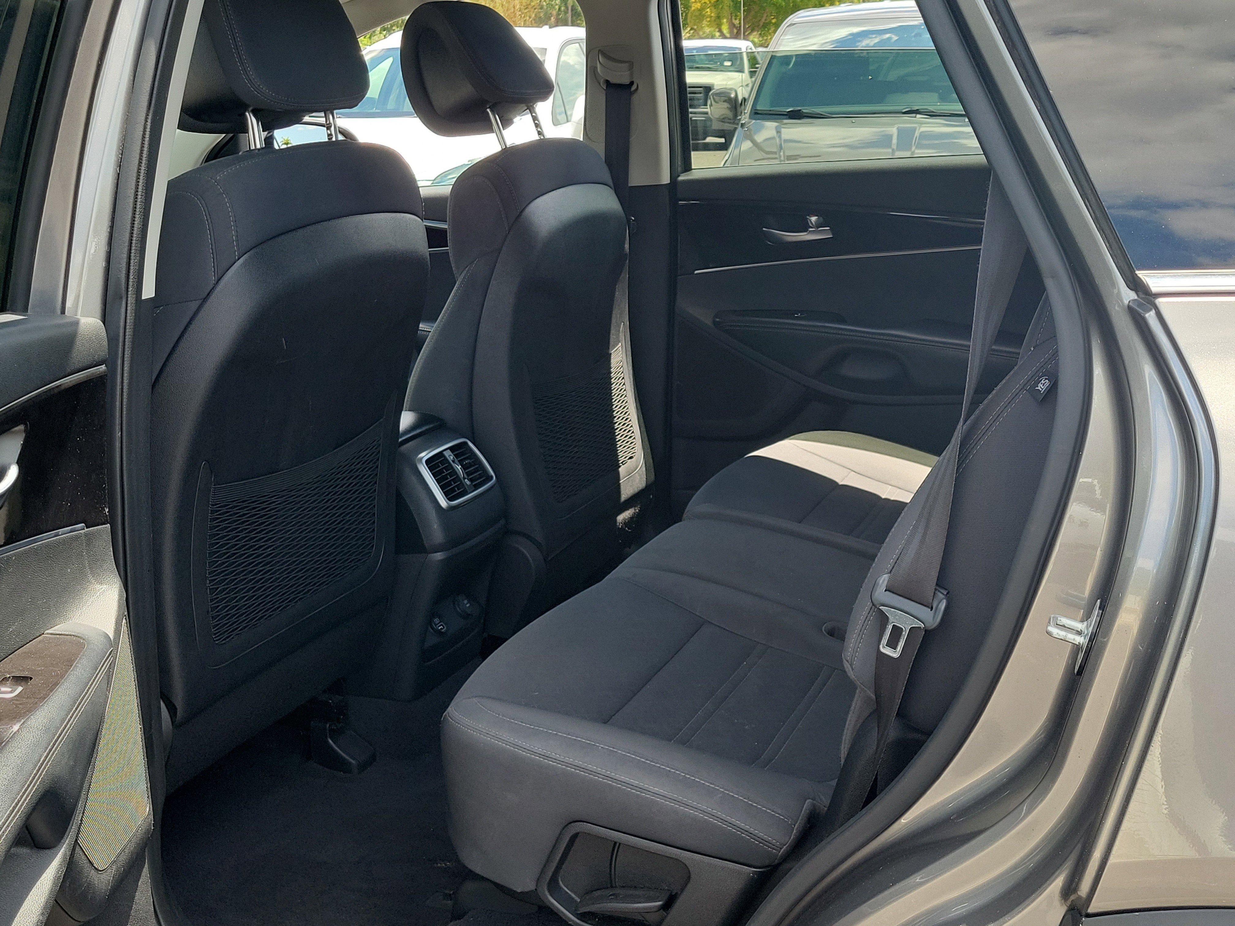 Used 2016 Kia Sorento FWD w/ LX Convenience Package image 14