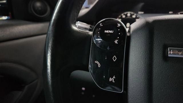 Used 2020 Land Rover Range Rover Evoque SE image 25