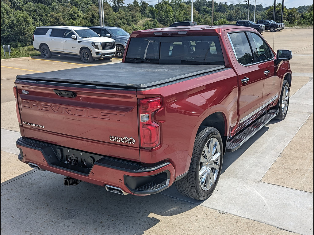 Used 2023 Chevrolet Silverado 1500 High Country w/ High Country Premium Package AWD/4WD image 7