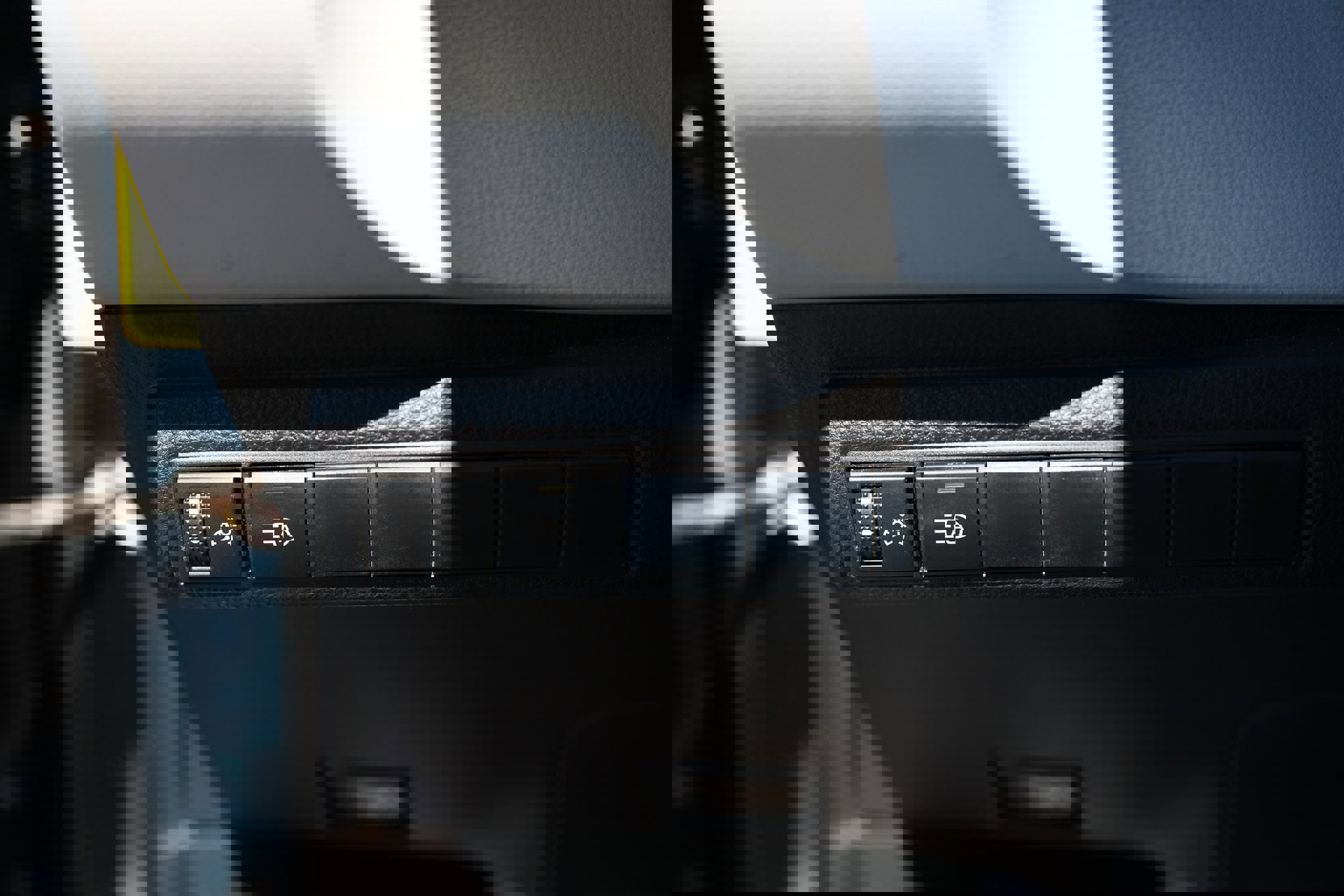 Used 2021 Toyota Corolla XSE image 50