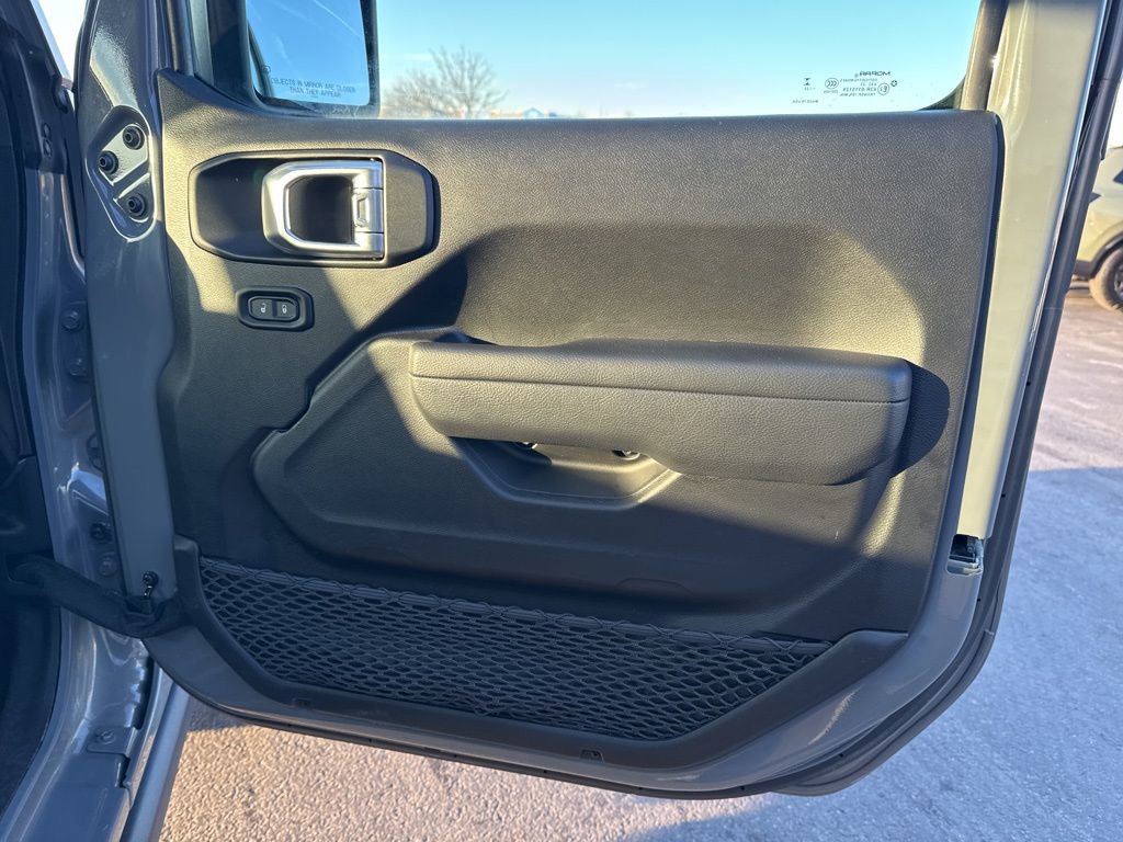Used 2023 Jeep Wrangler Unlimited w/ Convenience Group image 40