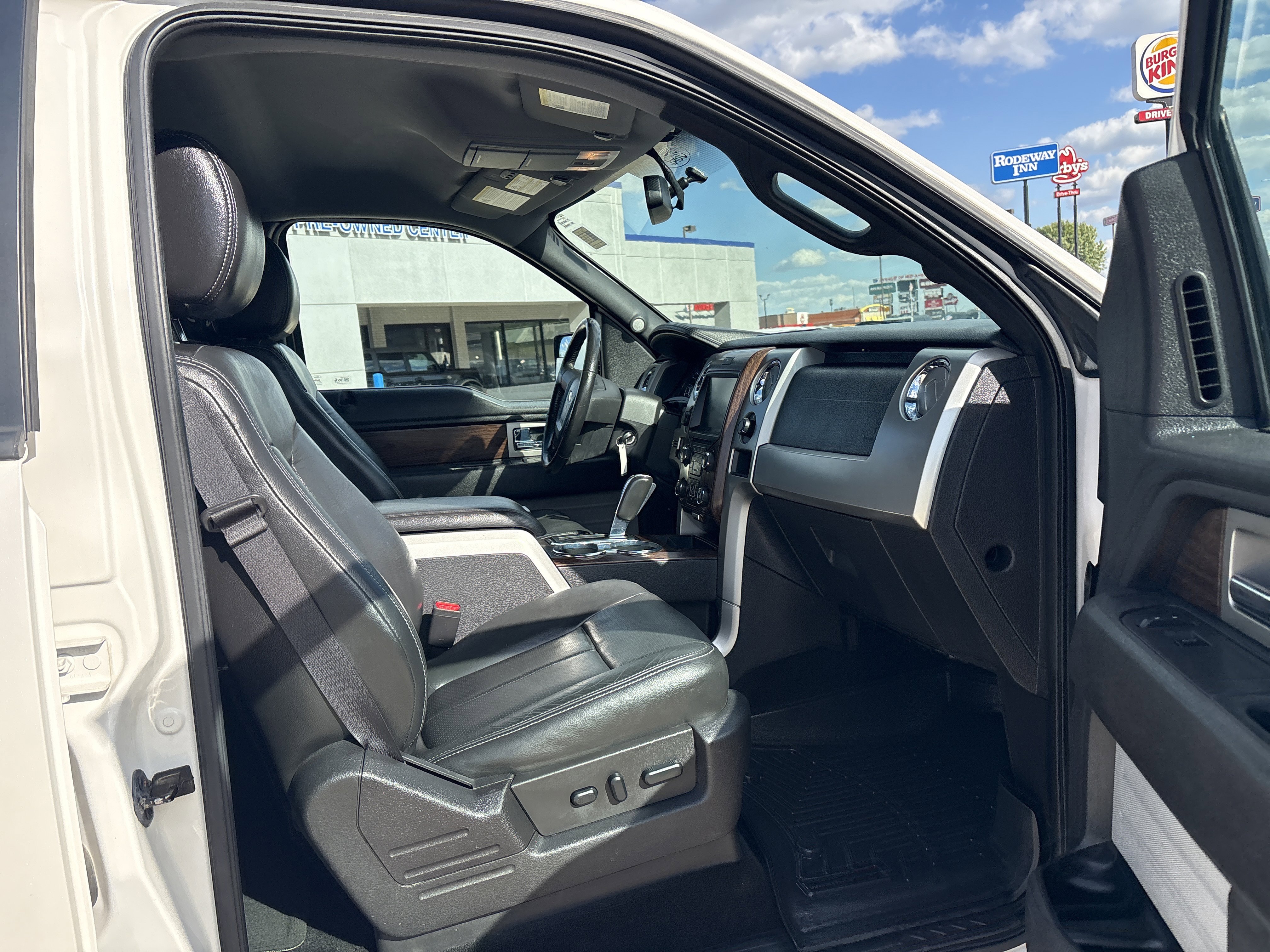 Used 2013 Ford F150 Lariat w/ Lariat Chrome Pkg AWD/4WD image 9