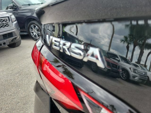 Certified 2025 Nissan Versa SR w/ Trunk Package FWD image 14
