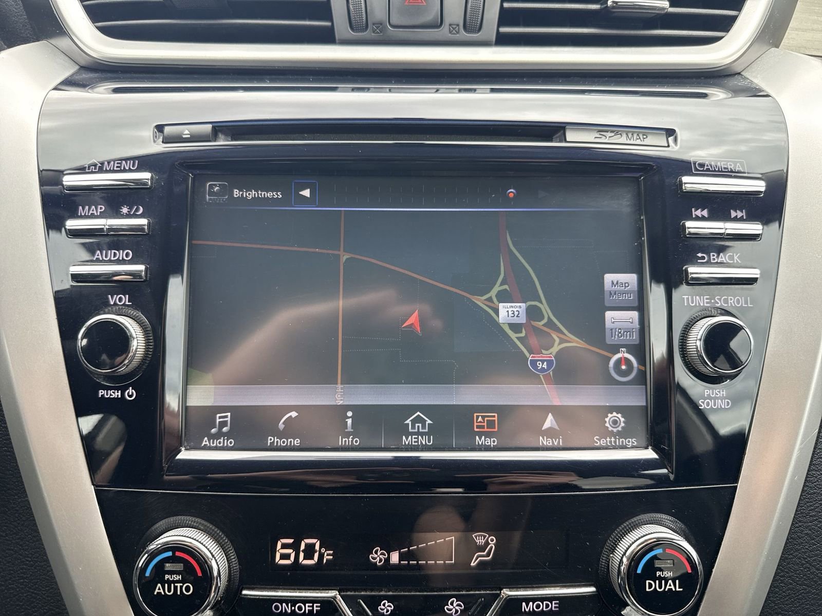 Used 2016 Nissan Murano SV AWD/4WD image 18