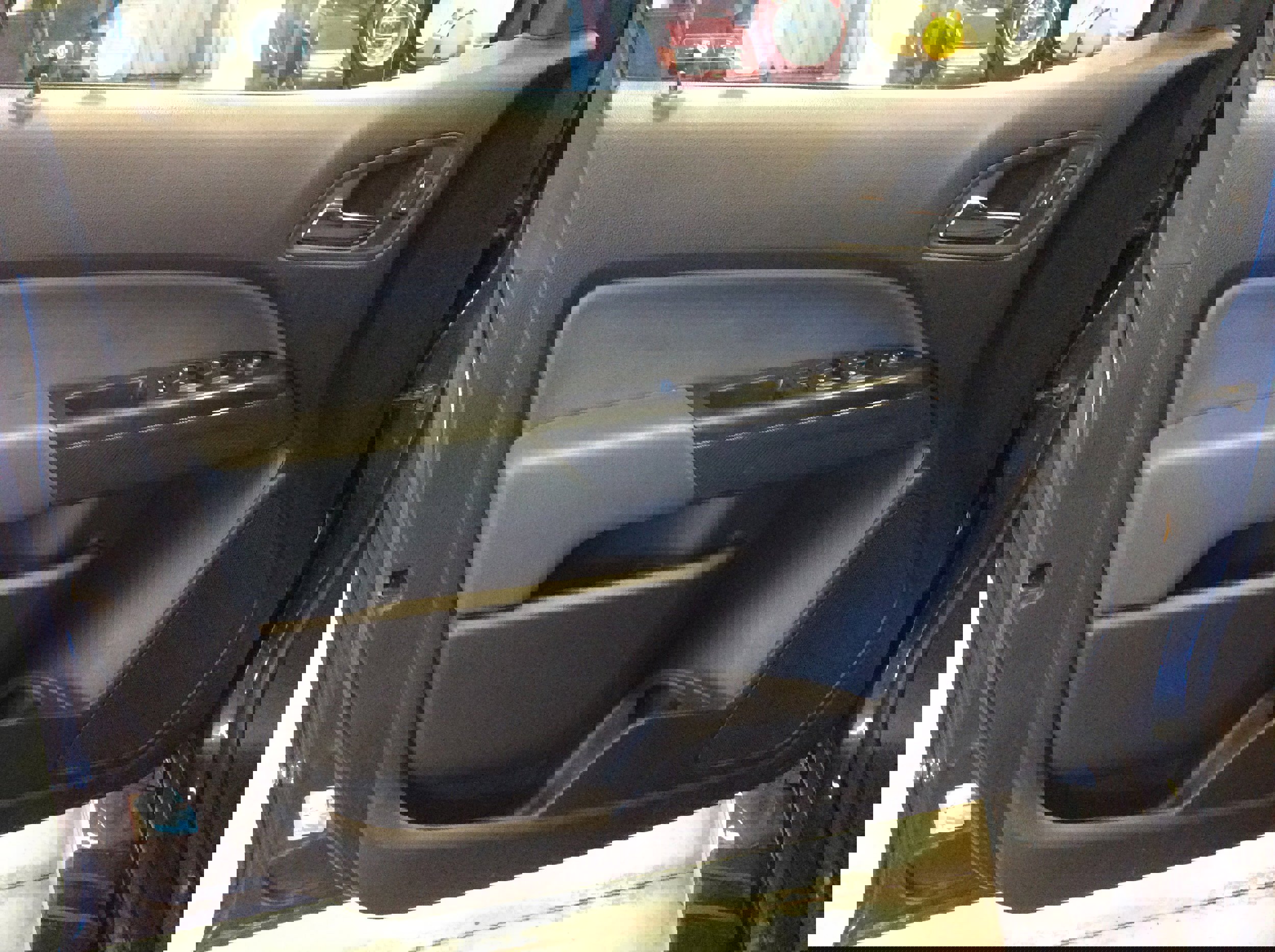 Used 2018 Chevrolet Colorado Z71 w/ Centennial Edition image 11