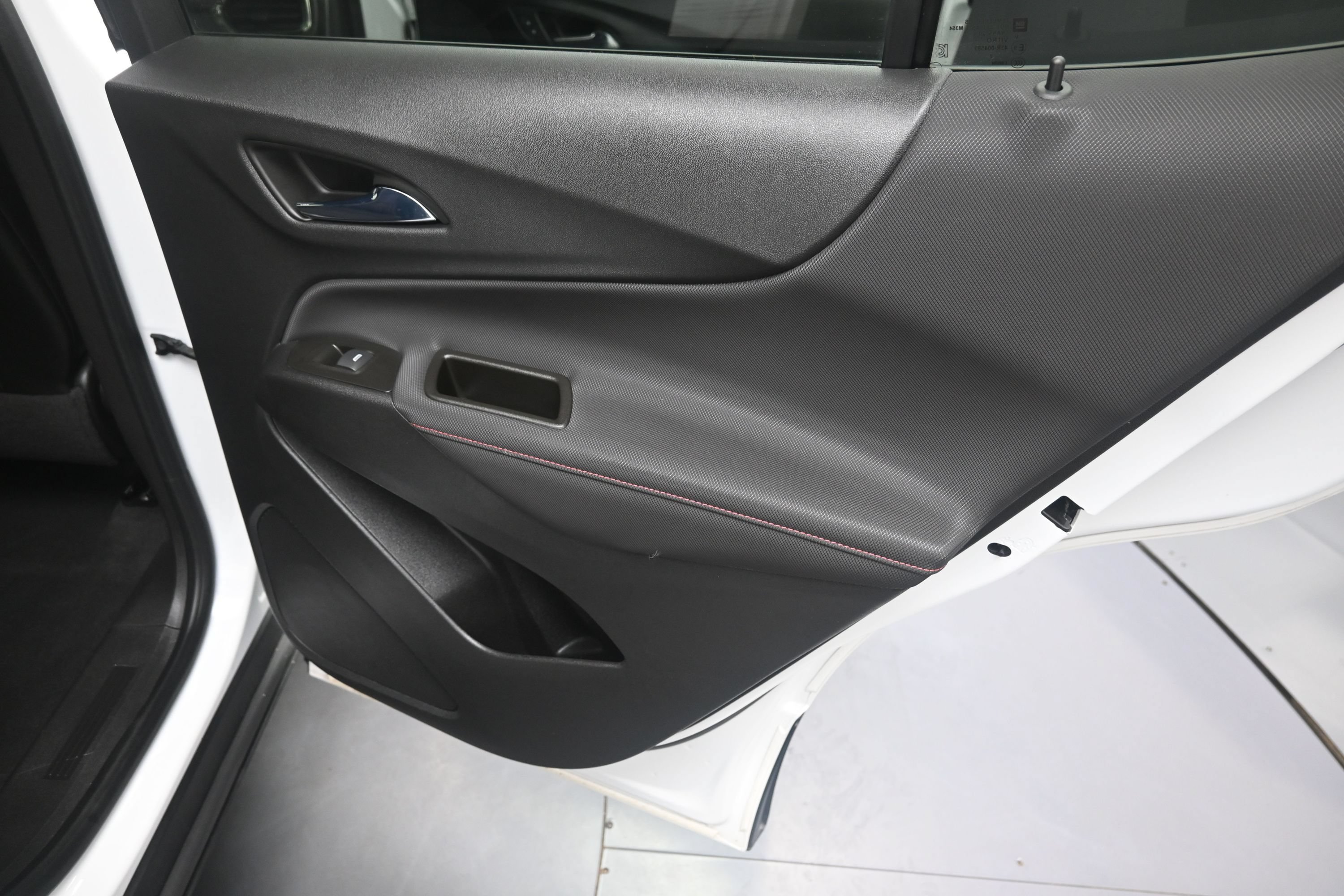 Used 2022 Chevrolet Equinox RS AWD/4WD image 15