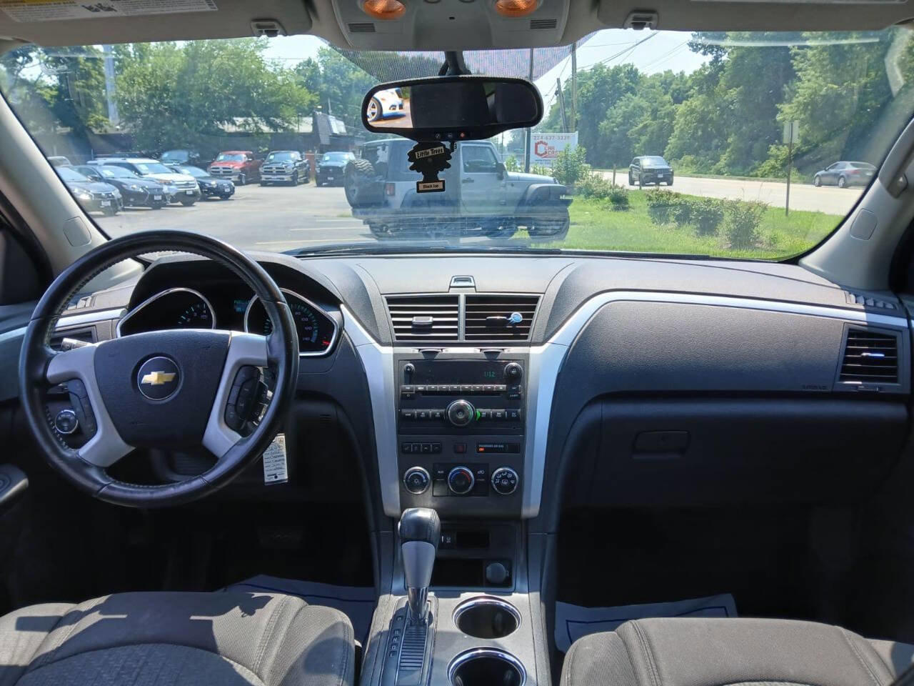 Used 2012 Chevrolet Traverse LT image 10