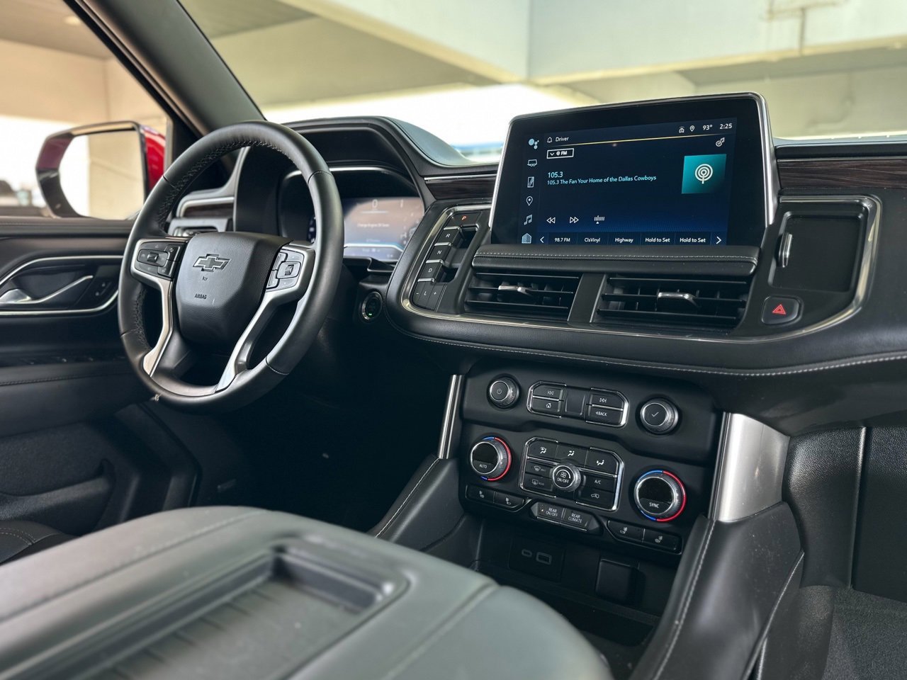 Certified 2023 Chevrolet Tahoe Z71 w/ Luxury Package image 5