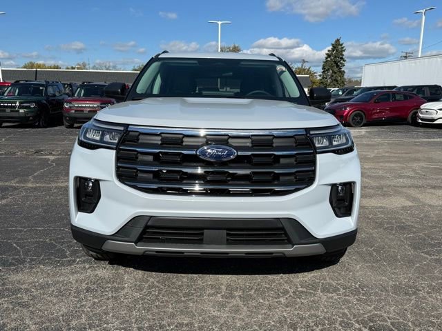 New 2026 Ford Explorer Active w/ Active Comfort Package image 3