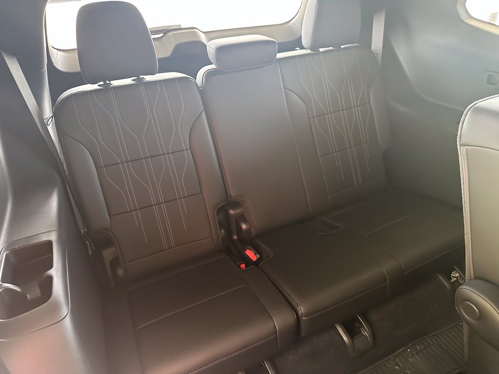 New 2026 Buick Enclave Avenir w/ Super Cruise Package FWD image 39