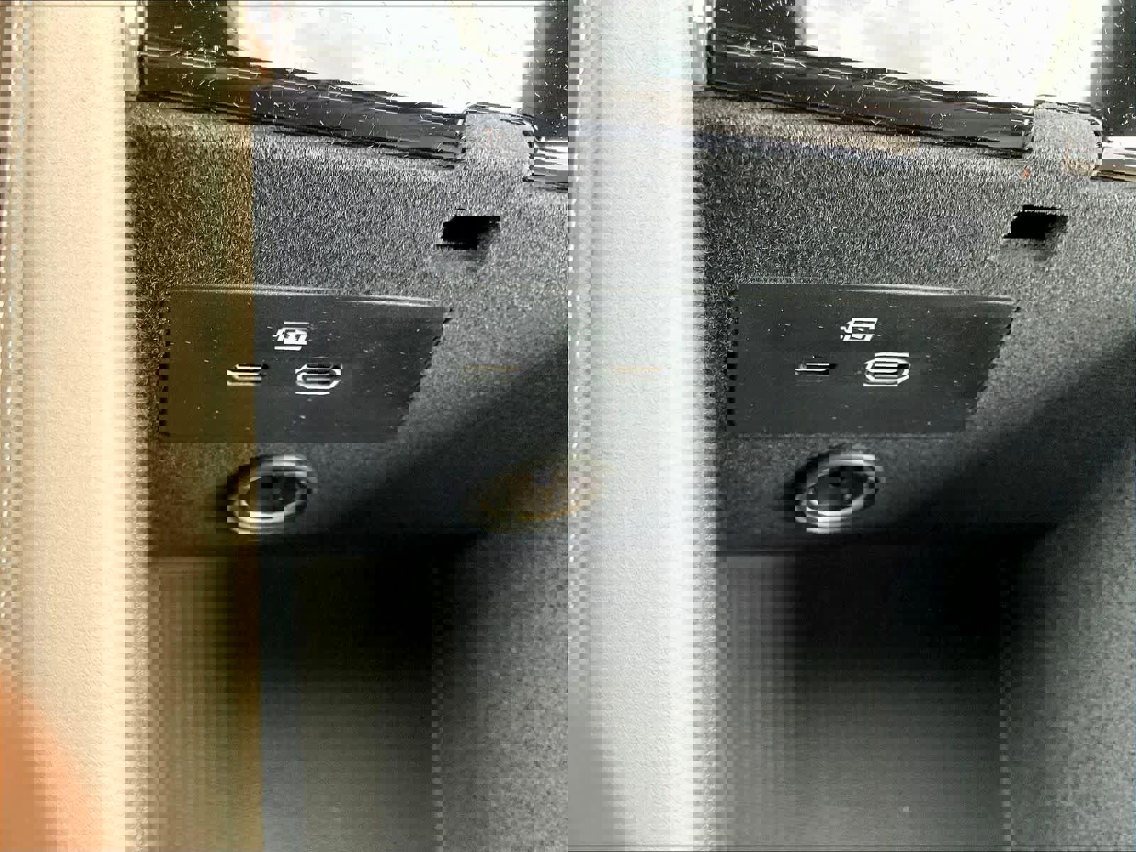 New 2026 Volvo XC90 B5 Plus w/ Protection Package AWD/4WD image 23