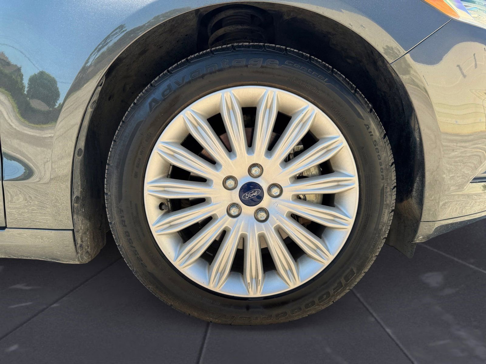 Used 2016 Ford Fusion SE FWD image 14