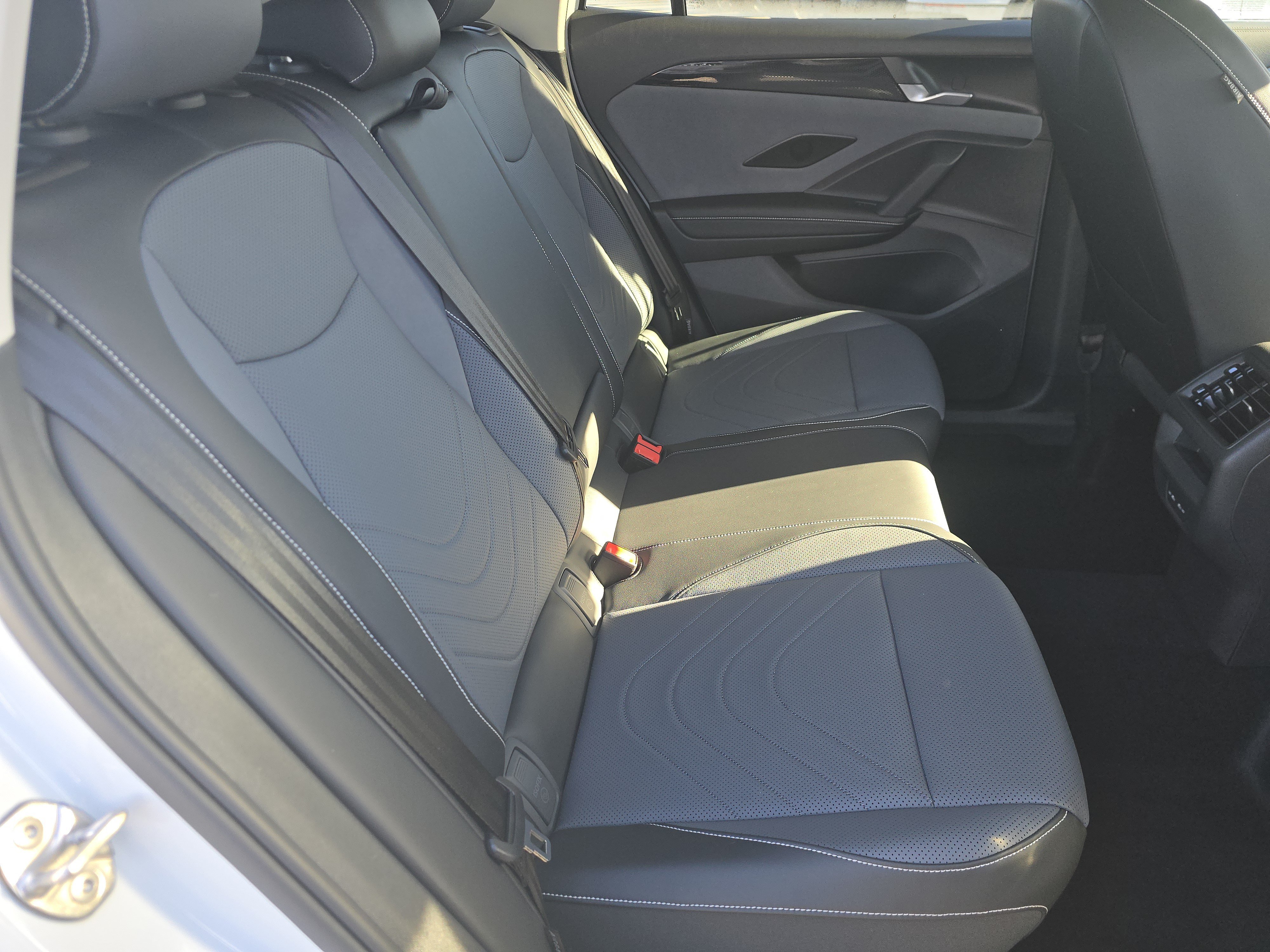 New 2026 Volkswagen Tiguan SE AWD/4WD image 16