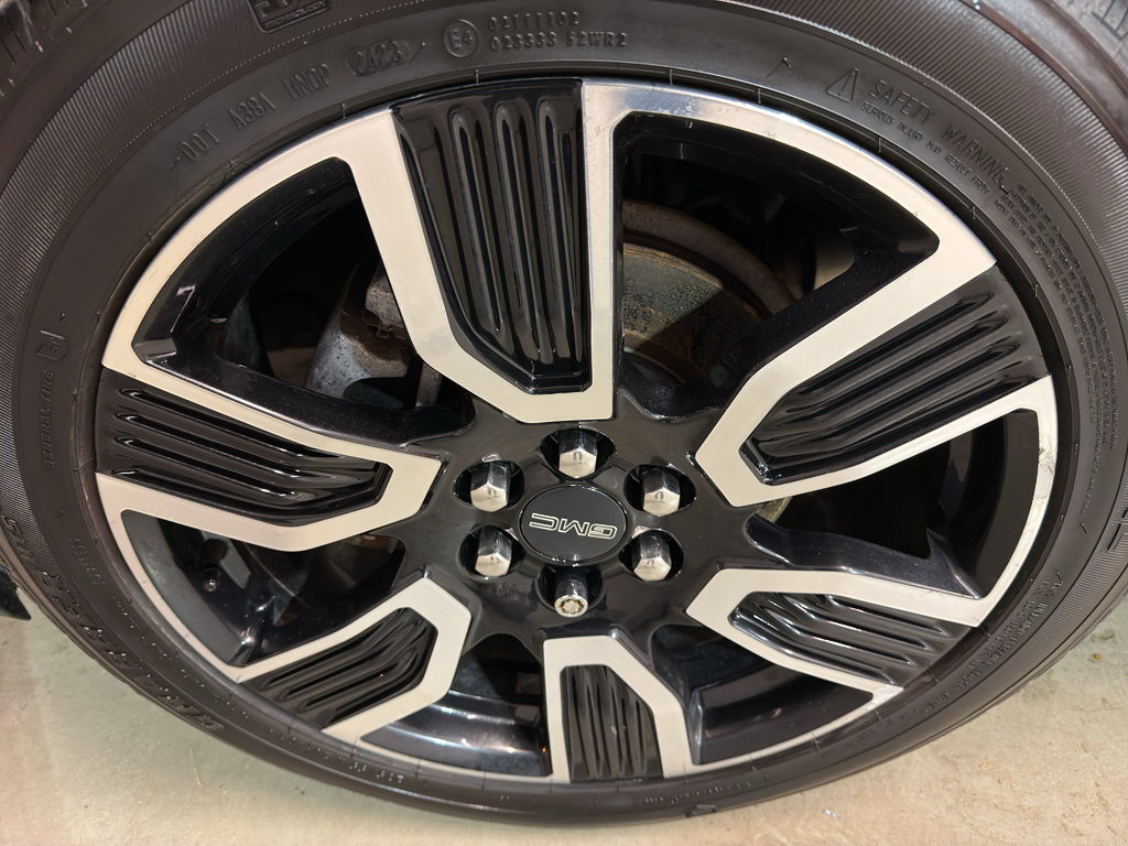 Used 2019 GMC Acadia SLT w/ Black Edition AWD/4WD image 35