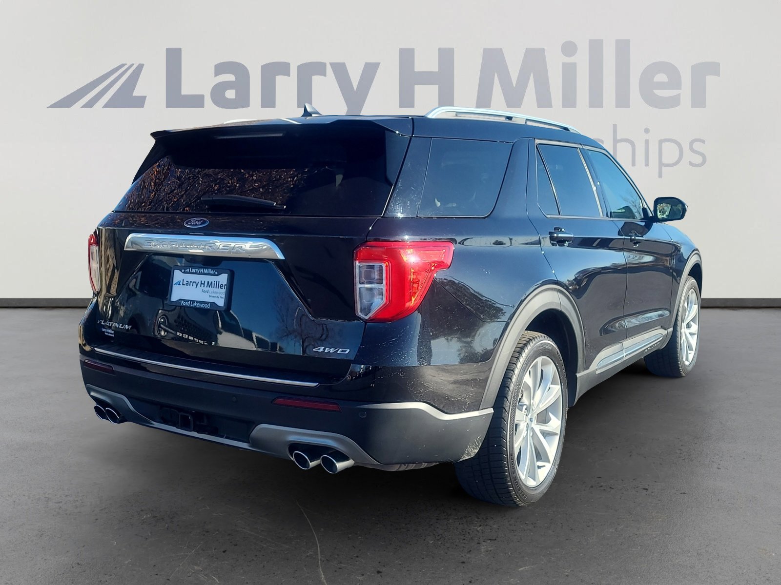 Certified 2023 Ford Explorer Platinum w/ Technology Package image 5