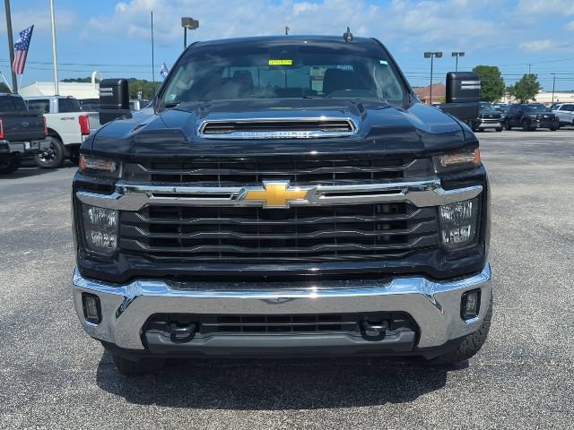 Used 2024 Chevrolet Silverado 2500 LT w/ Convenience Package AWD/4WD image 12