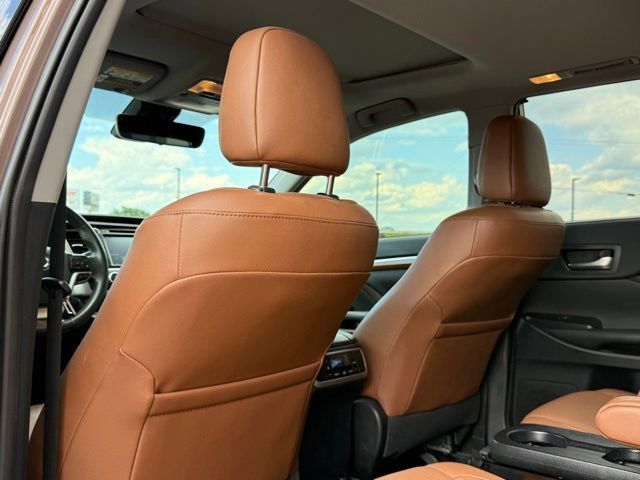 Used 2019 Toyota Highlander Limited FWD image 19