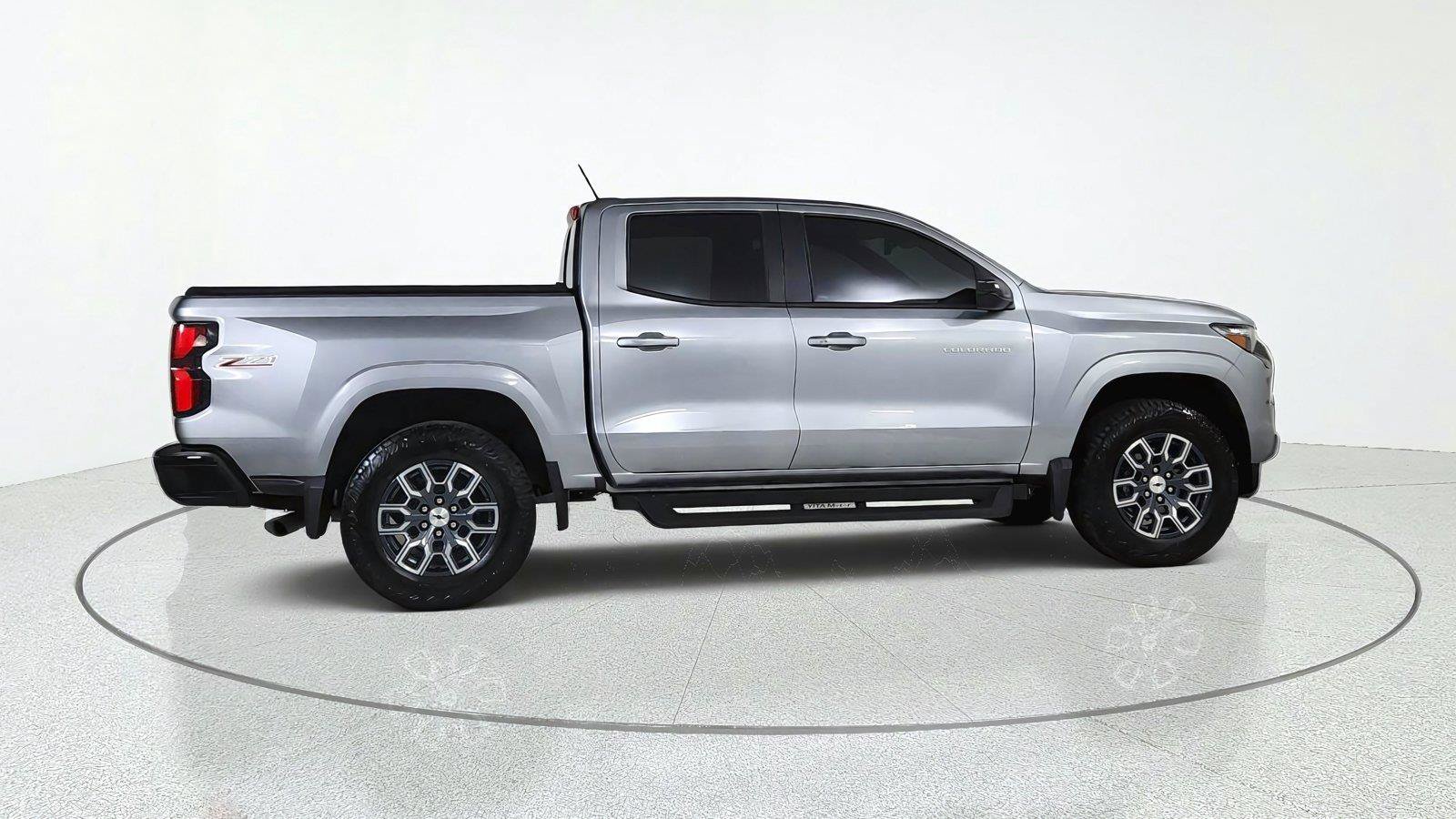 Used 2024 Chevrolet Colorado Z71 w/ Z71 Convenience Package 2 AWD/4WD image 7