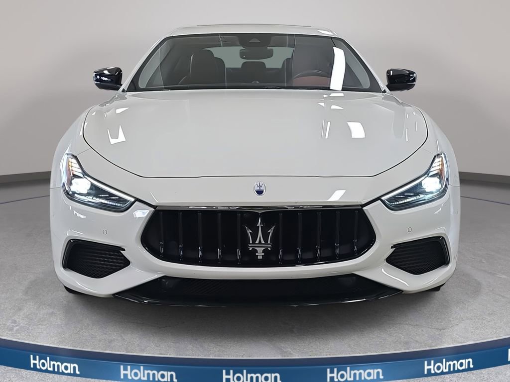 Used 2023 Maserati Ghibli Modena image 3
