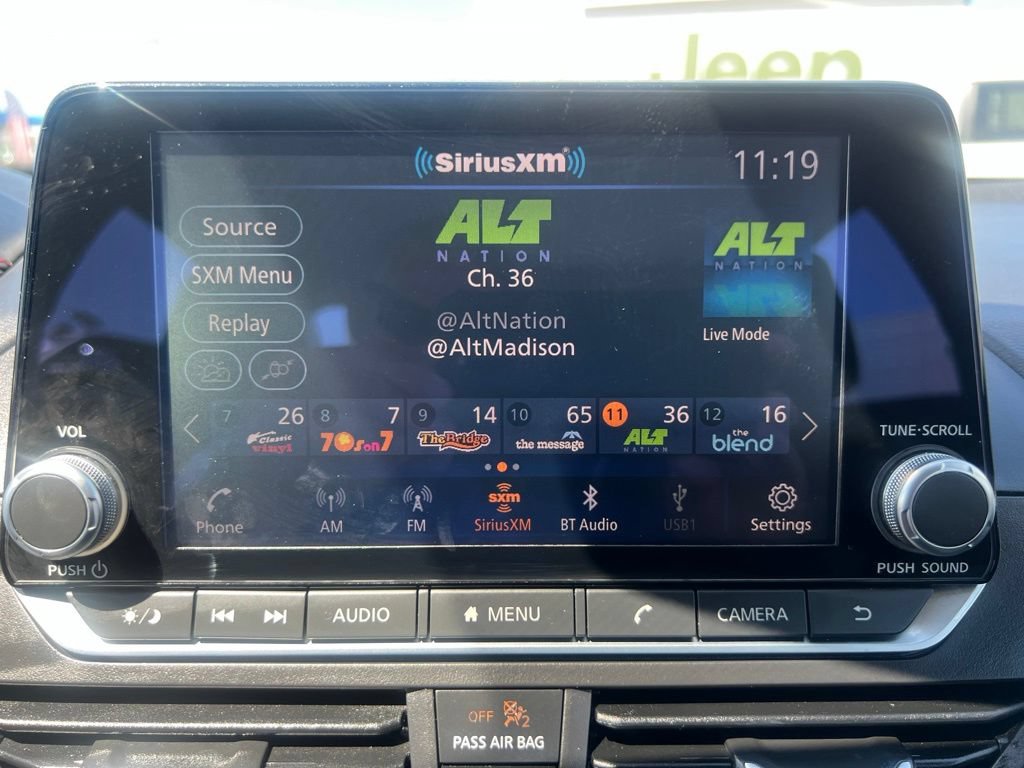 Used 2025 Nissan Altima 2.5 SR FWD image 58