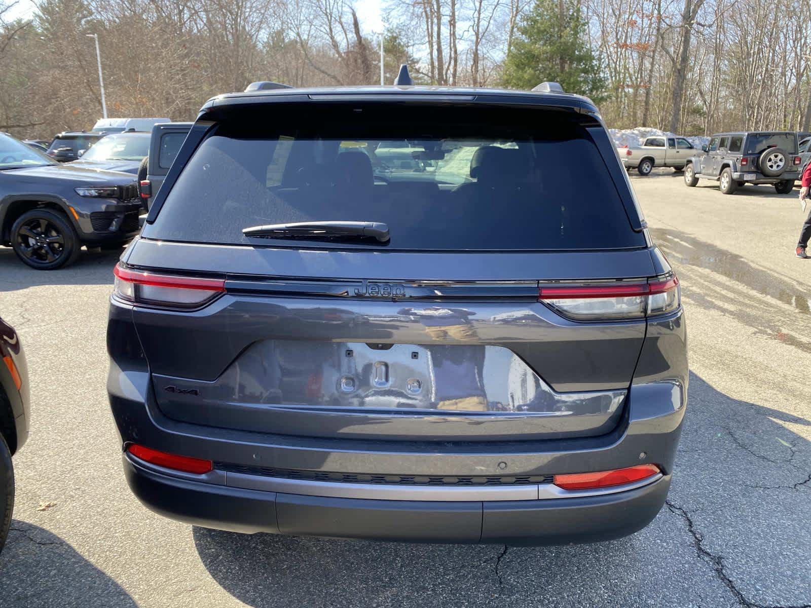 New 2026 Jeep Grand Cherokee Altitude AWD/4WD image 4