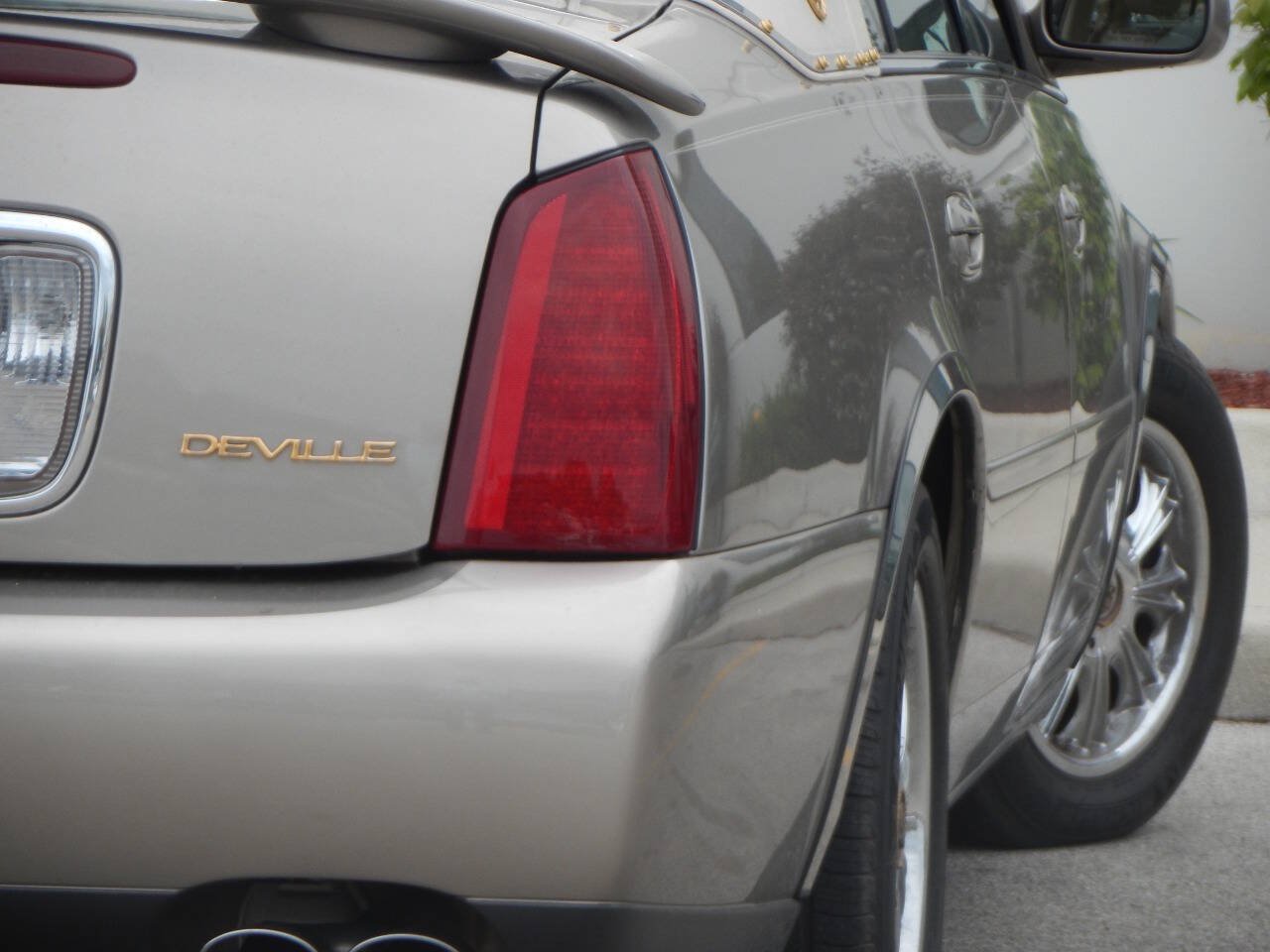 Used 2002 Cadillac De Ville FWD image 18