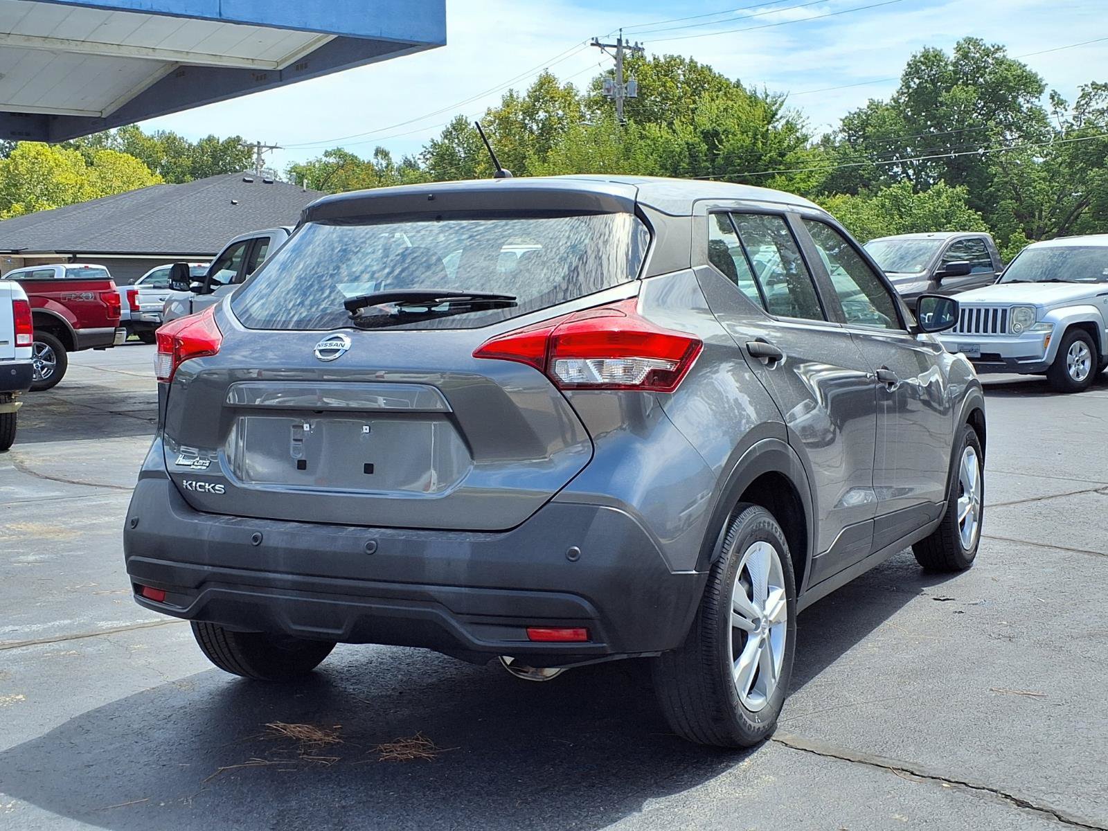 Used 2020 Nissan Kicks S FWD image 8