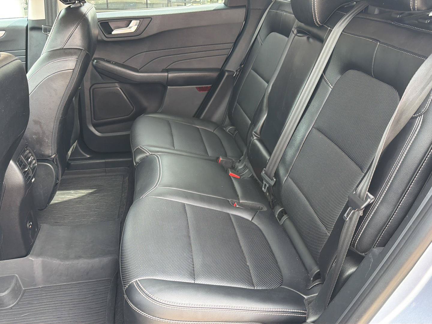 Used 2022 Ford Escape SEL w/ Technology Package FWD image 13