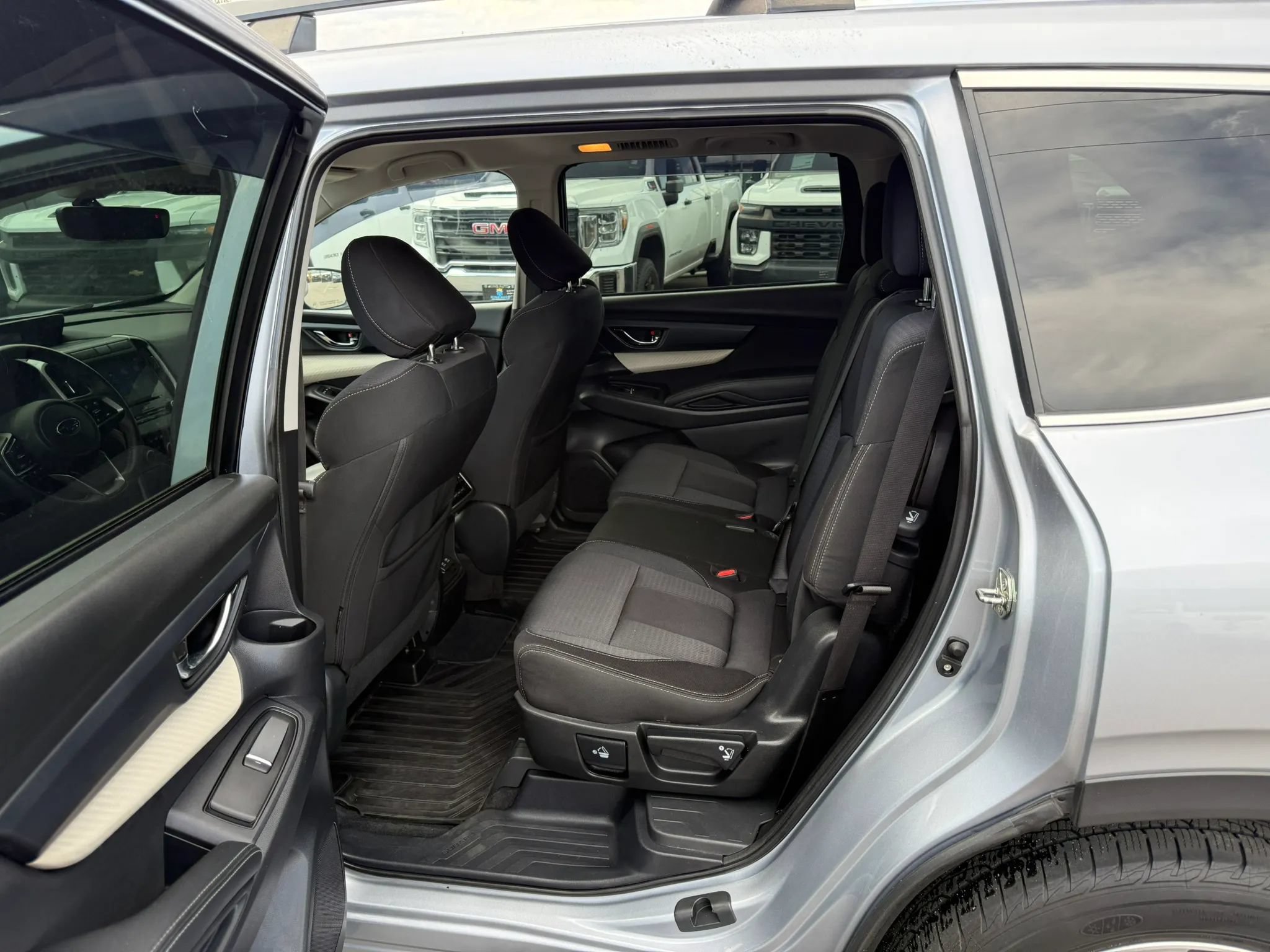 Used 2019 Subaru Ascent Premium AWD/4WD image 16