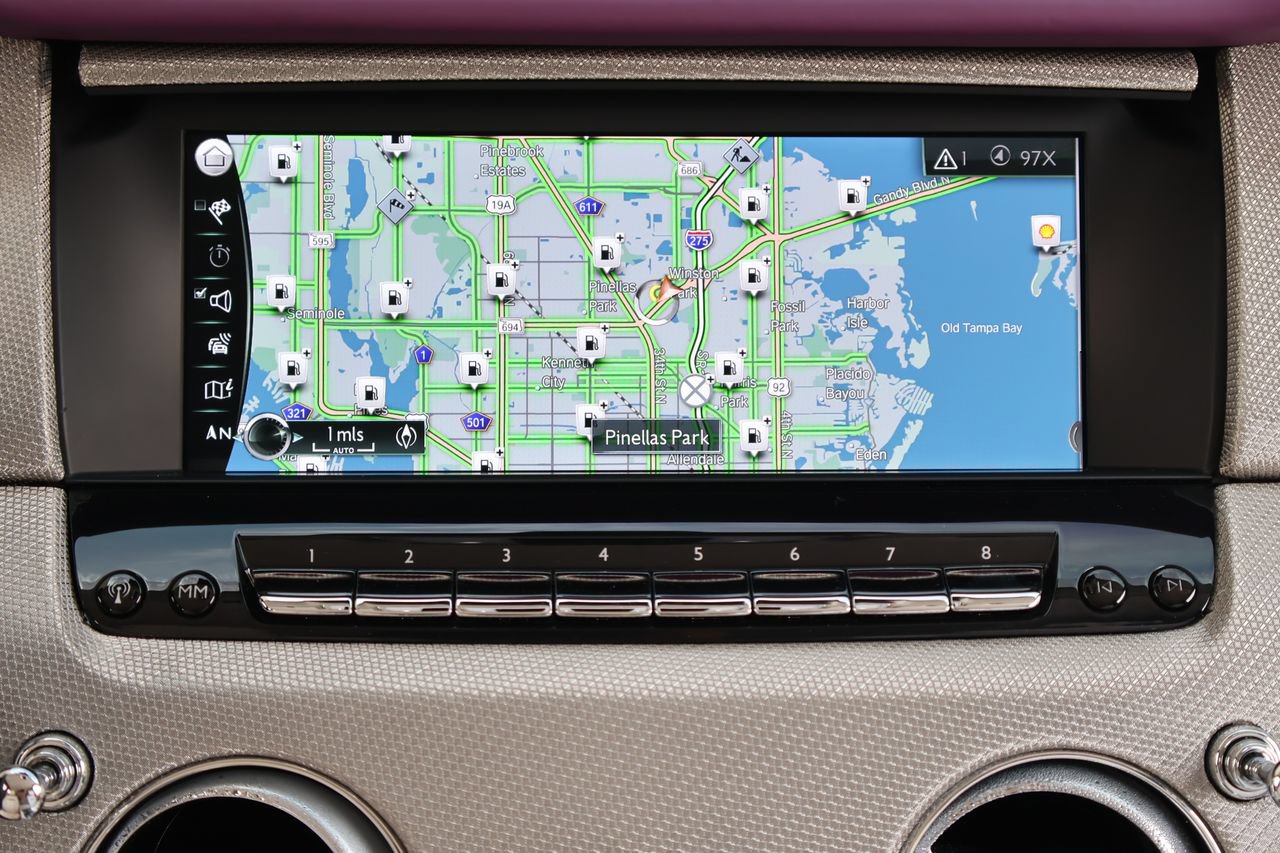 Certified 2024 Rolls-Royce Cullinan AWD/4WD image 15