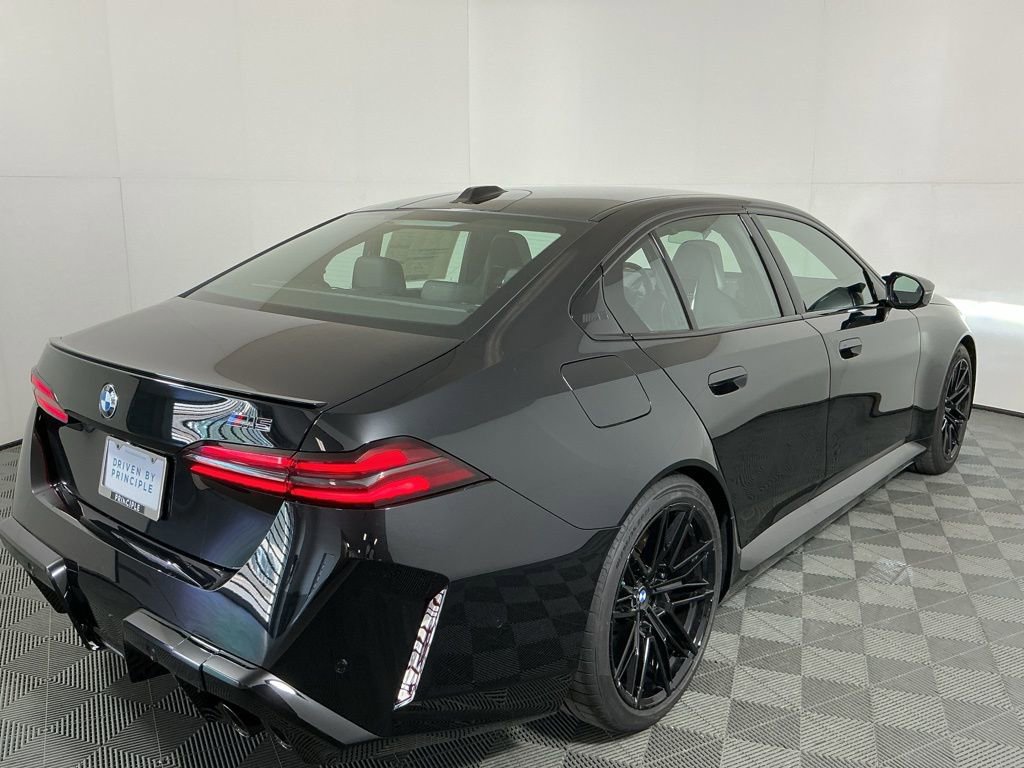 New 2026 BMW M5 w/ Executive Package image 4