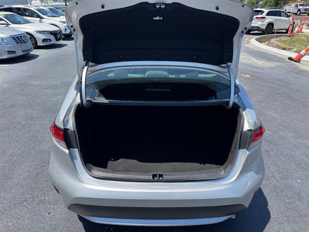 Used 2020 Toyota Corolla L FWD image 23