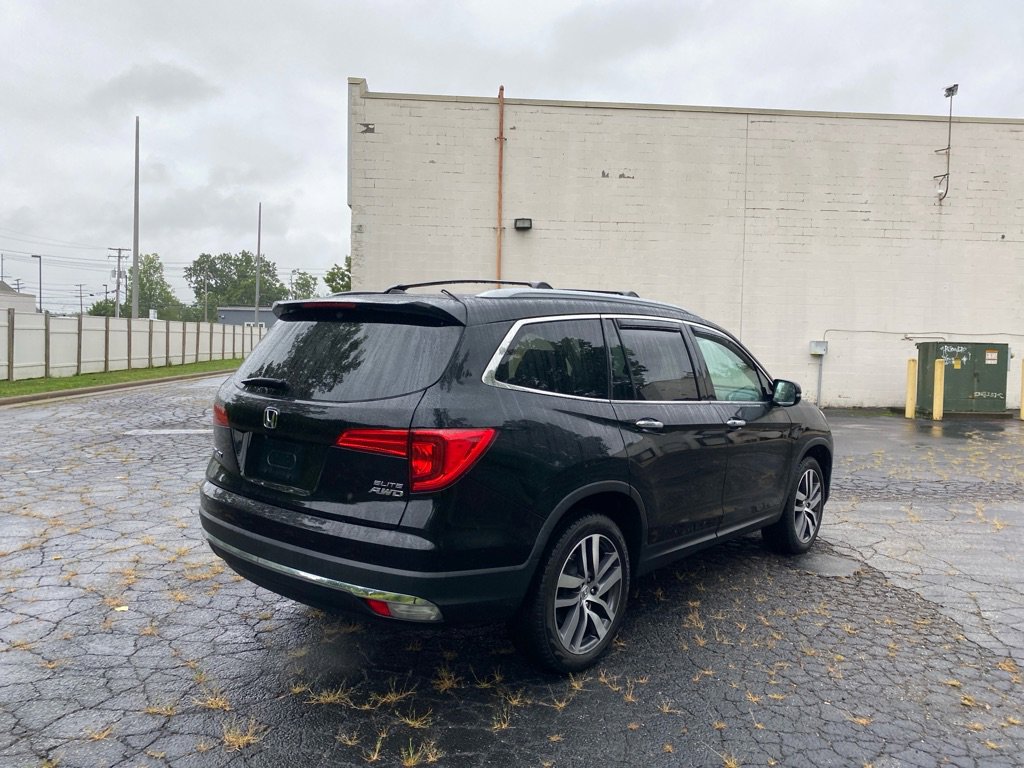 Used 2017 Honda Pilot Elite image 5