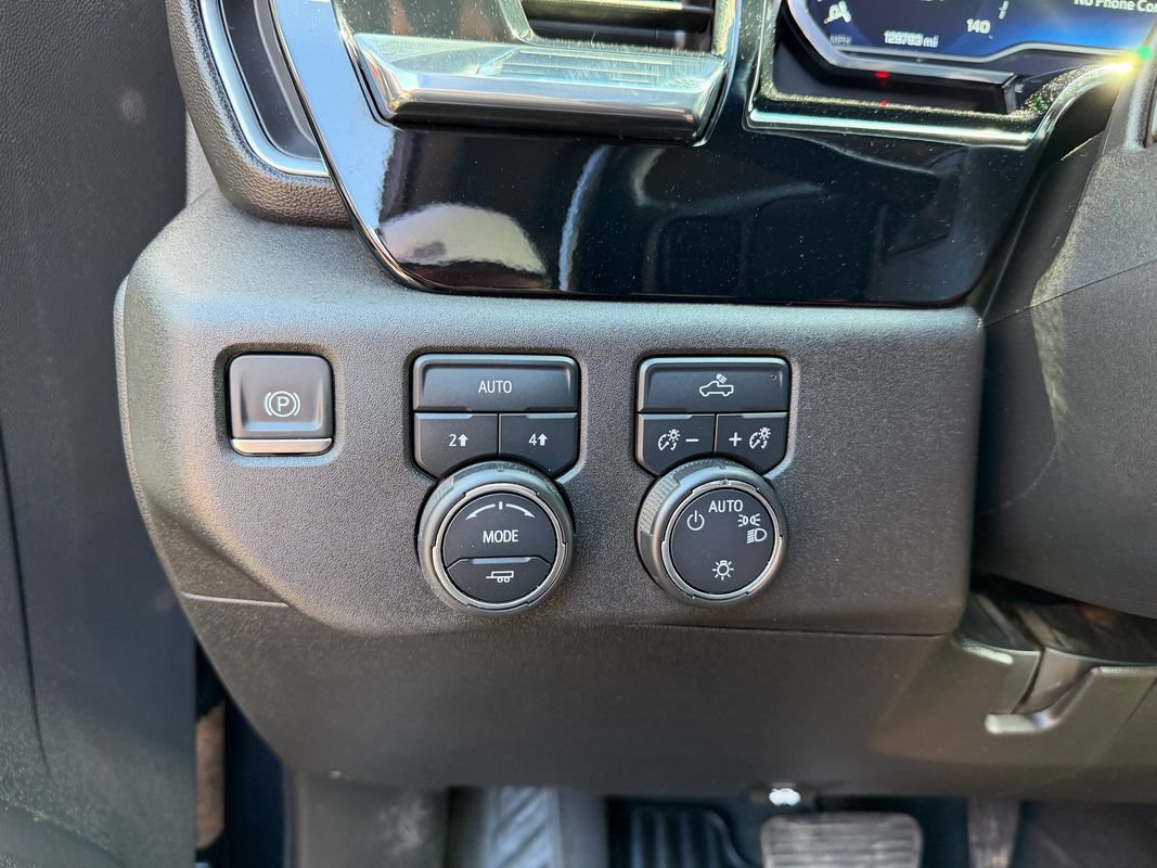 Used 2023 Chevrolet Silverado 1500 LT AWD/4WD image 14