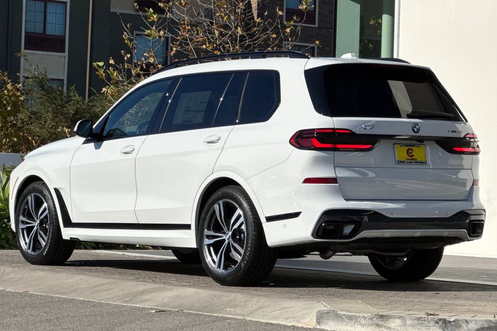 New 2026 BMW X7 xDrive40i w/ M Sport Package AWD/4WD image 5